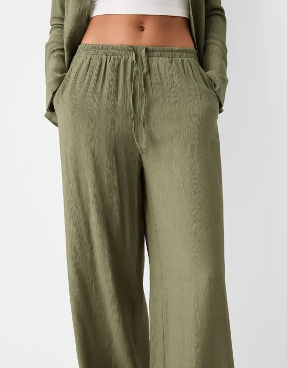 Брюки из крепа с эластичным поясом