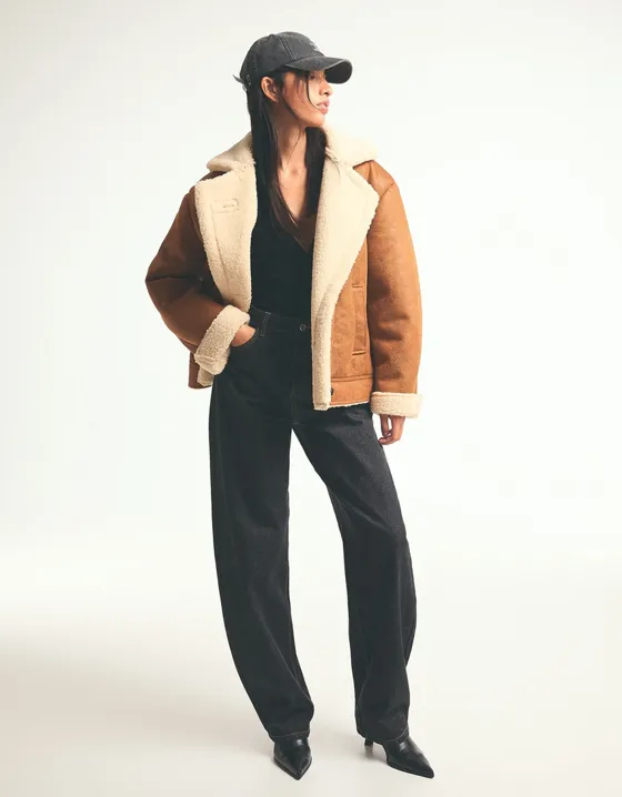 Куртка-дубленка из двусторонней ткани длиной 3/4