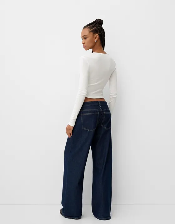 Майка с длинными рукавами и горловиной хенли