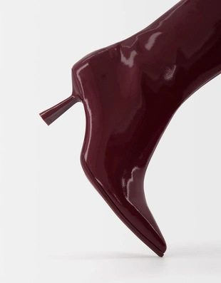 Купить Bershka Лакированные ботильоны на среднем тонком каблуке