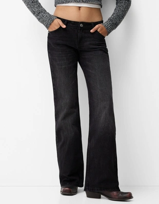 Джинсы с низкой посадкой и слегка расширяющимися штанинами- Заказать в России