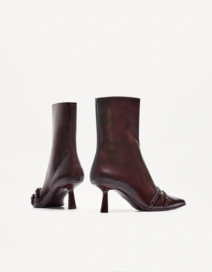 Купить Bershka Ботильоны на среднем тонком каблуке с пряжками