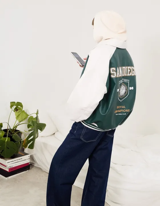 Куртка-бомбер из искусственной кожи