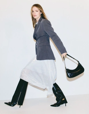 Сапоги с отворотами, пряжками и высоким каблуком- Заказать в России