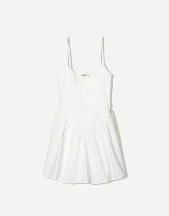 Мини-платье на бретелях, со сборкой