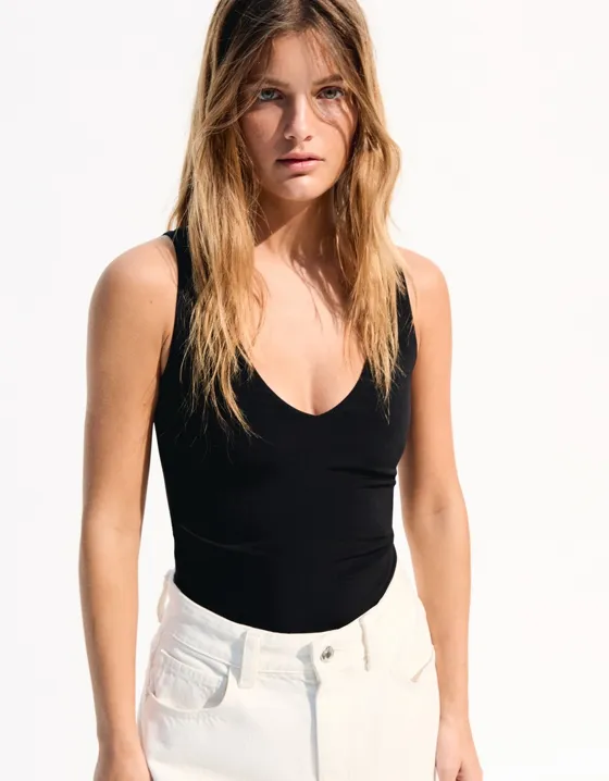 Боди с бретелями и сборками