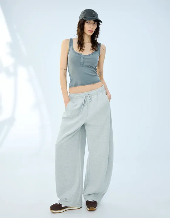 Топ на бретелях с пуговицами