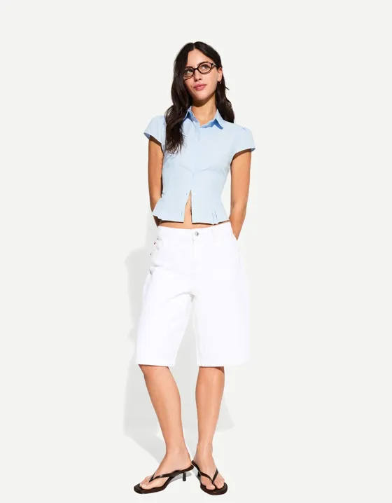 Short sleeve shirt with Peter pan collar