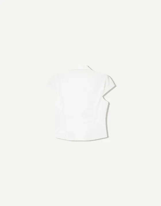 Short sleeve shirt with Peter pan collar