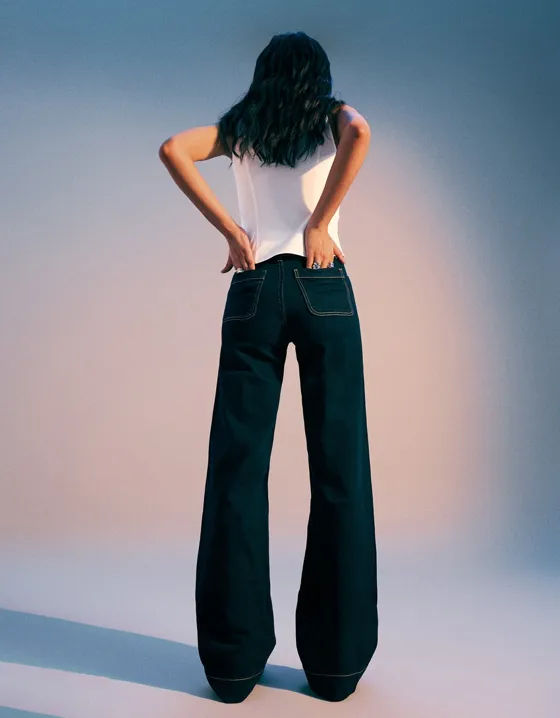 Seamless wide-leg jeans