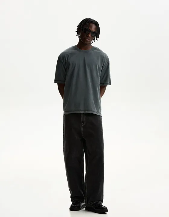 Футболка с эффектом потертости