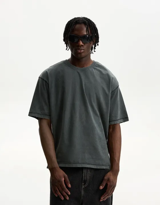 Футболка с эффектом потертости