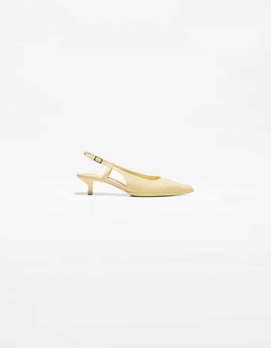 Kitten heel shoes