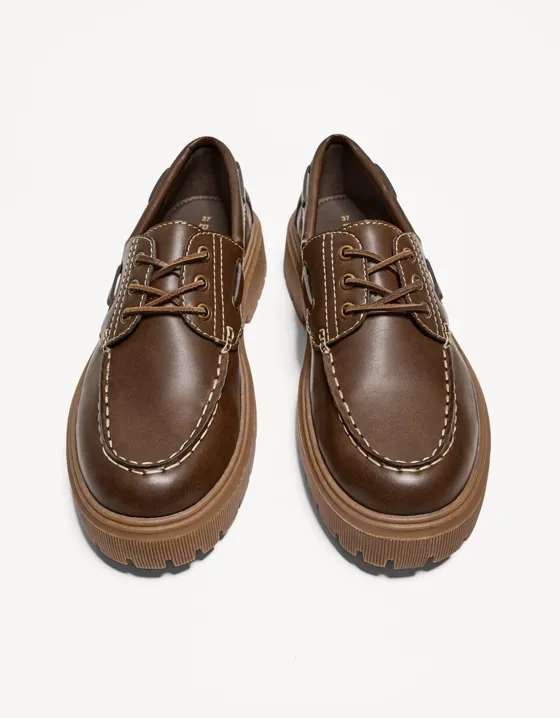 Deck shoes