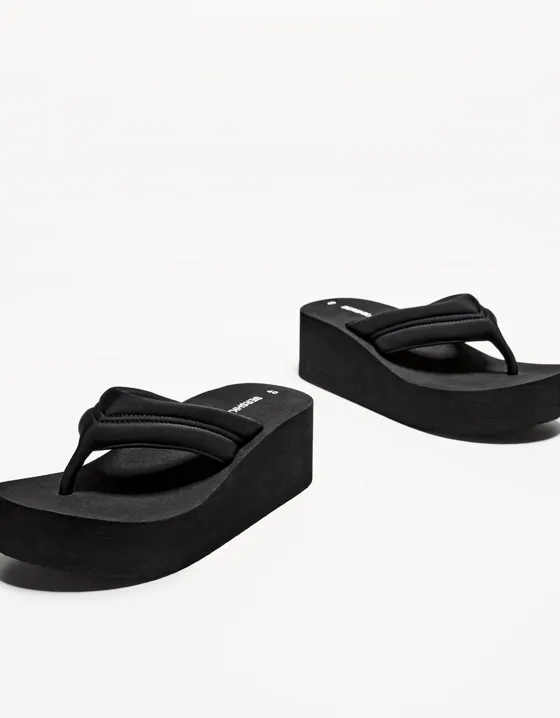 Quilted platform sandals