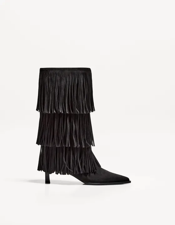 Kitten heel boots with fringing