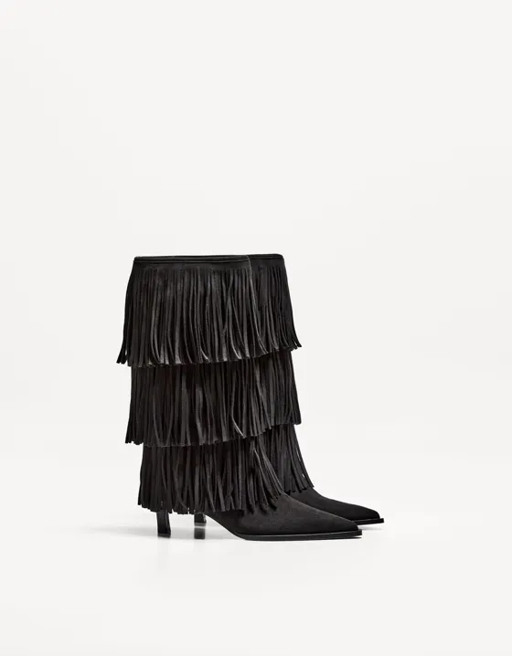 Kitten heel boots with fringing