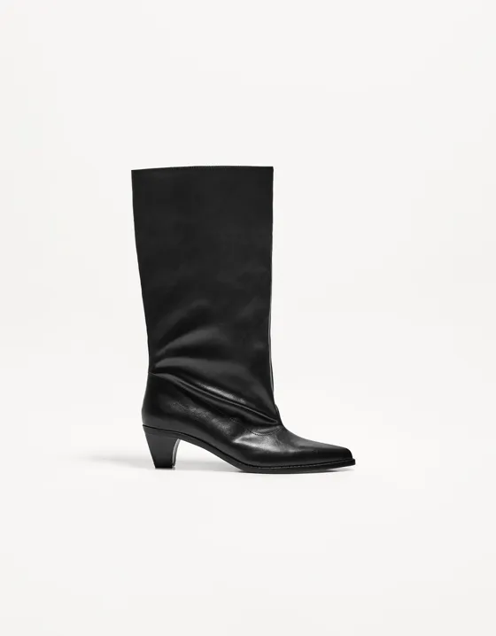 Wide-leg high-heel boots
