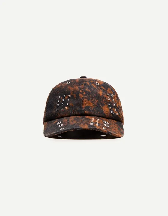 Cap with eyelets