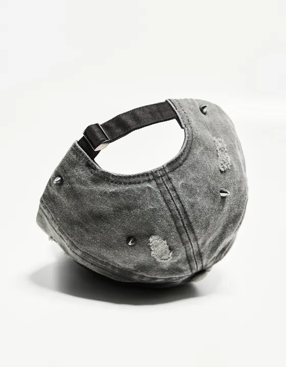 Piercing & eyelets cap