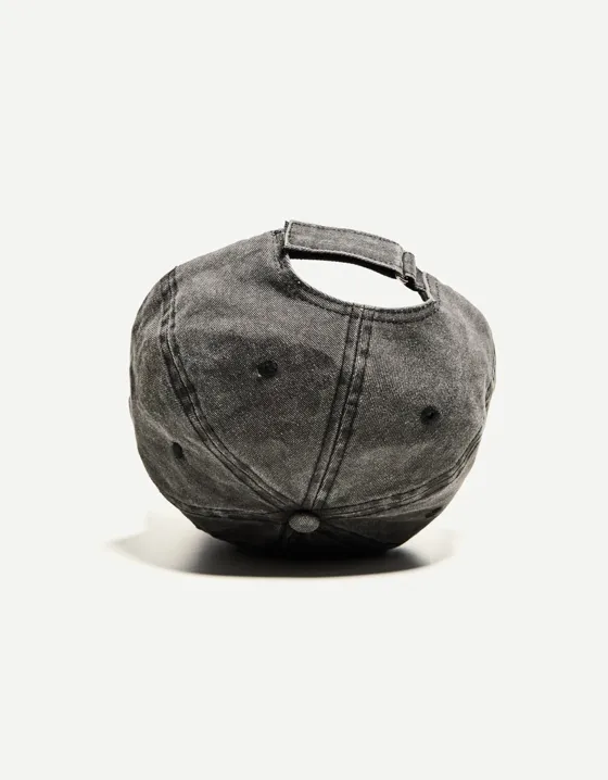 Embroidered cap