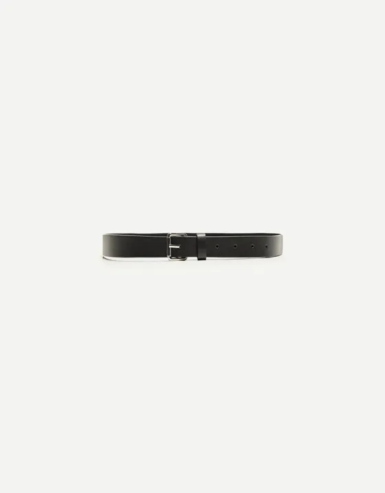 Thin faux leather belt