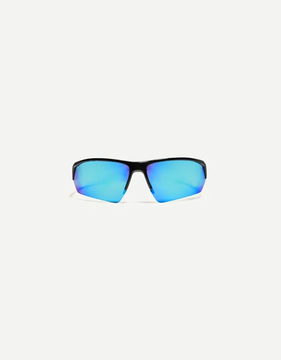Polarised sports sunglasses