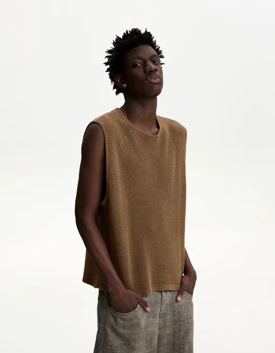 Футболка свободного кроя без рукавов