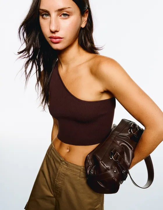 Топ асимметричного кроя