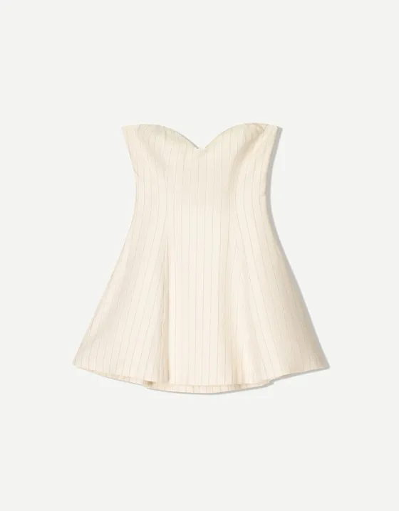 Расклешенное мини-платье в тонкую полоску