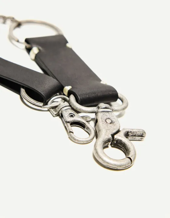 Цепочка для ключей с деталью из искусственной кожи