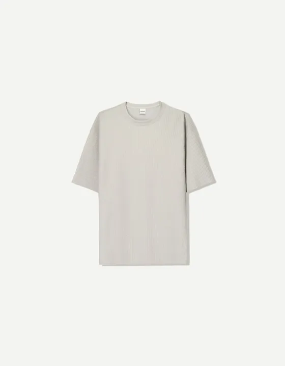 Футболка из жатой ткани