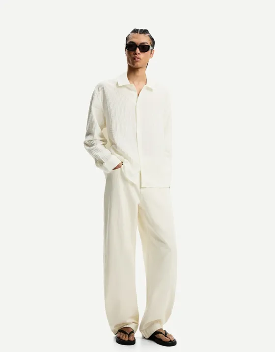 Рубашка из рельефной ткани с длинными рукавами