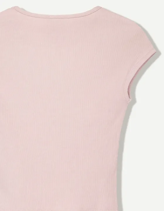 Футболка с V-образным вырезом и коротким рукавом