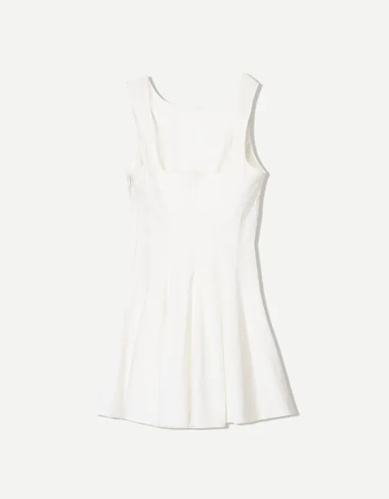 Платье мини из эластичной ткани с расклешенной юбкой