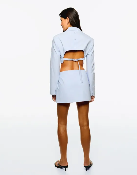 Юбка-шорты мини с пряжкой сбоку