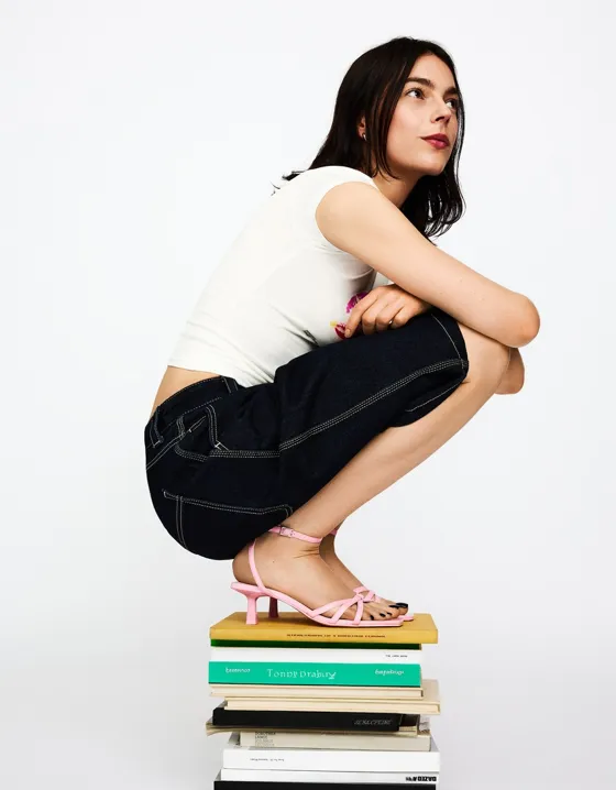 Босоножки на каблуке с ремешками