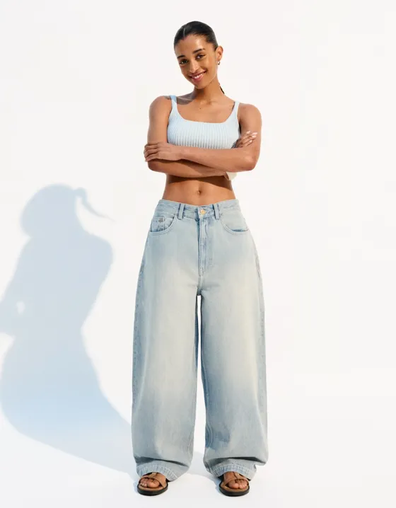 Джинсы-бананы