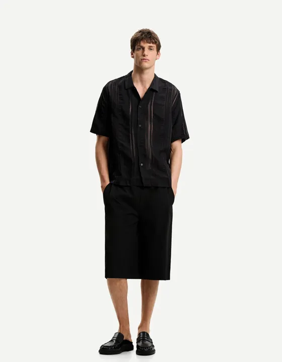 Рубашка из прозрачной ткани с короткими рукавами