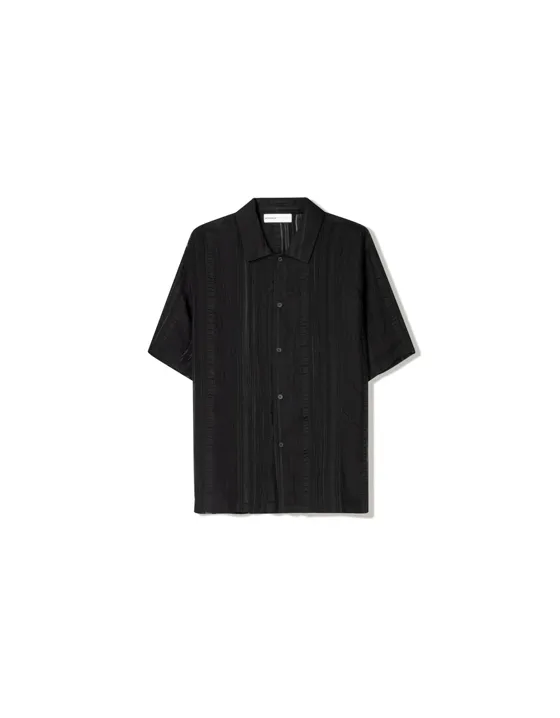 Рубашка из прозрачной ткани с короткими рукавами