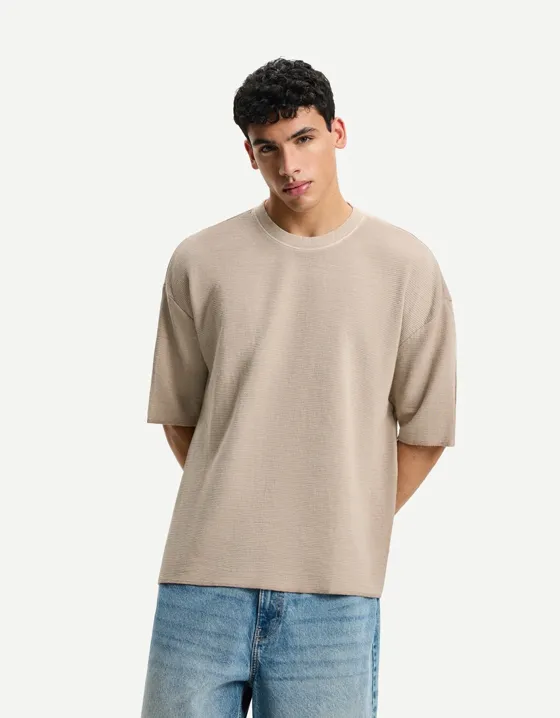 Футболка геометрического кроя с вафельным узором