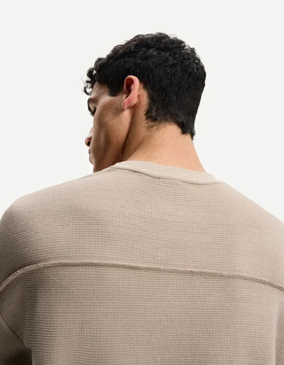 Футболка геометрического кроя с вафельным узором