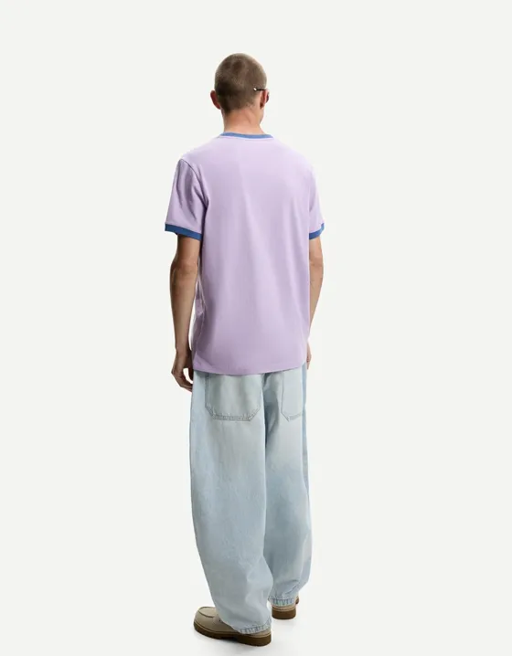 Футболка с контрастным принтом