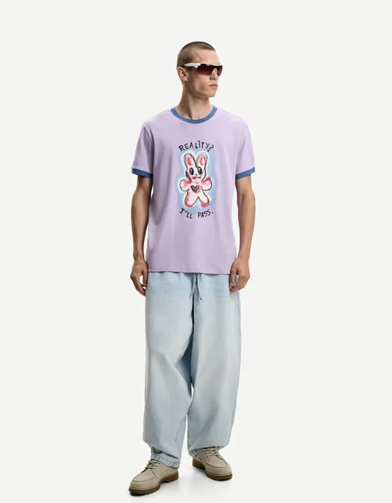 Футболка с контрастным принтом