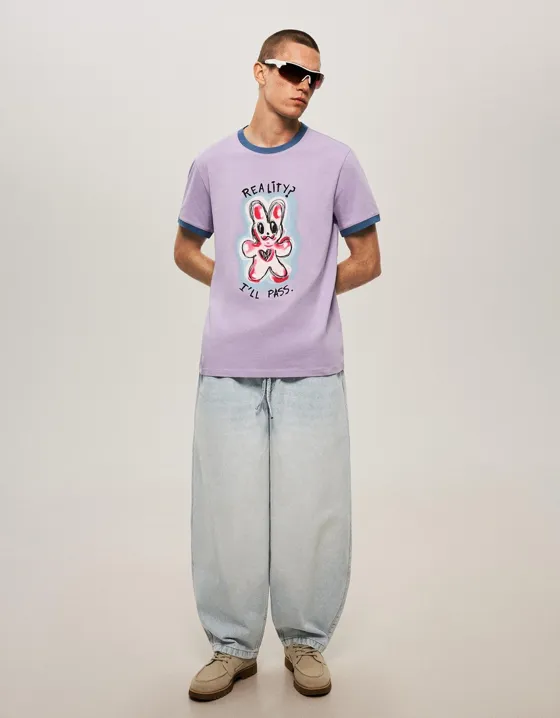 Футболка с контрастным принтом