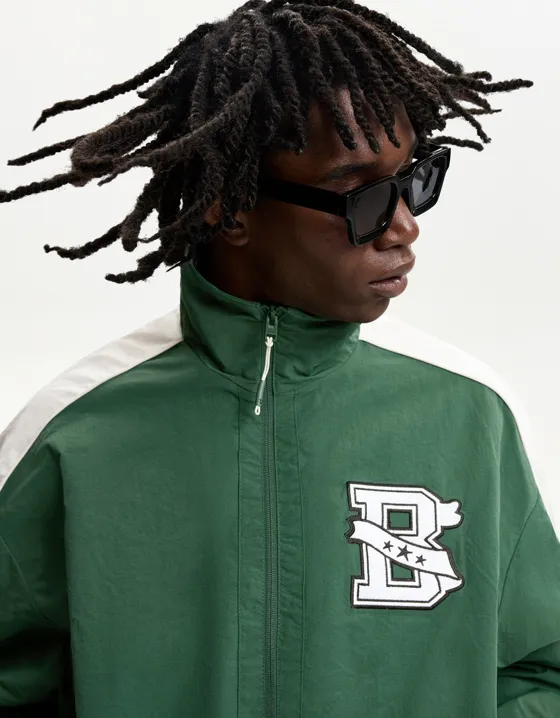 Легкая куртка из высокотехнологичной ткани в рубчик