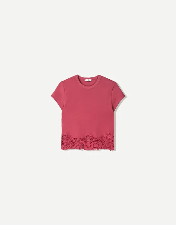 Футболка с вышивкой