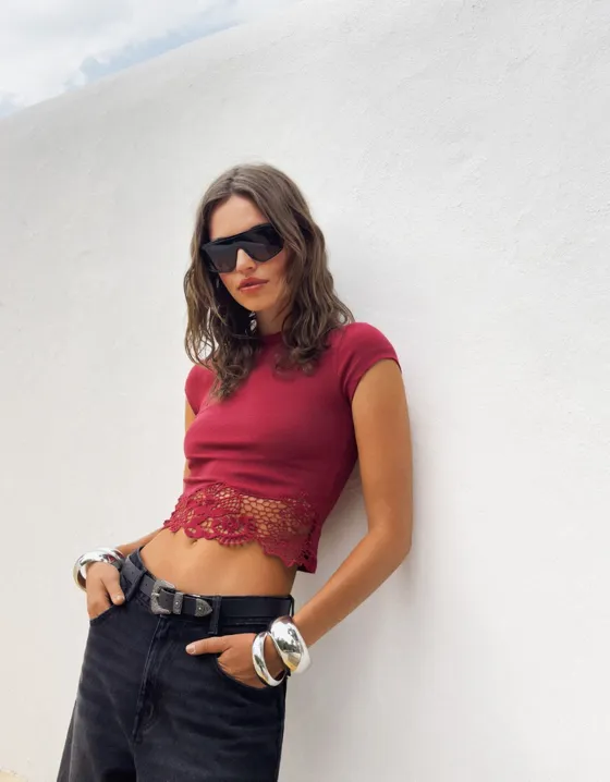 Футболка с вышивкой