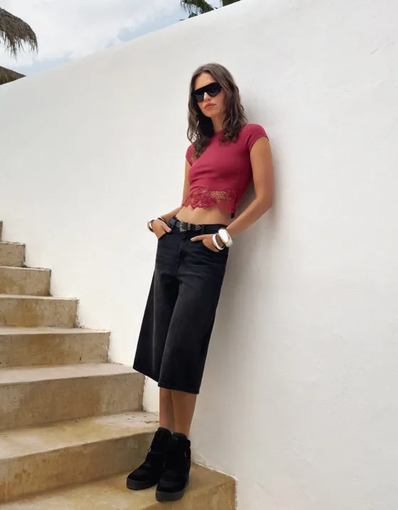 Футболка с вышивкой