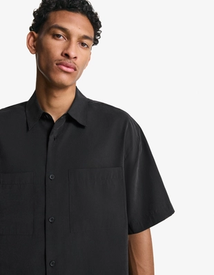 Black|6372/710 - Bershka Рубашка геометрического кроя с короткими рукавами